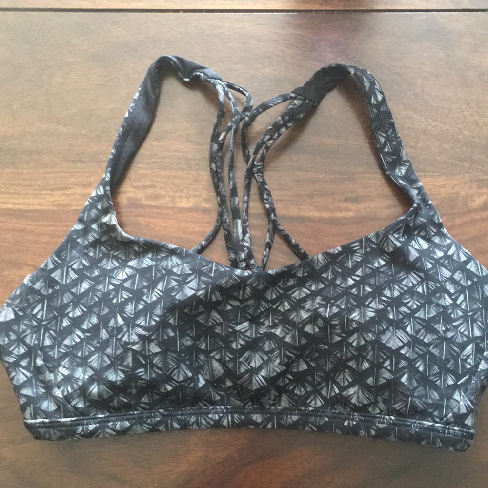 Lululemon free to be zen sports bra